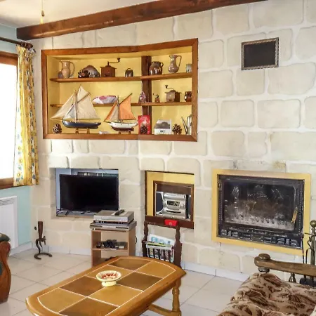 Dom wakacyjny Holiday La Maison Jaune Vauvert