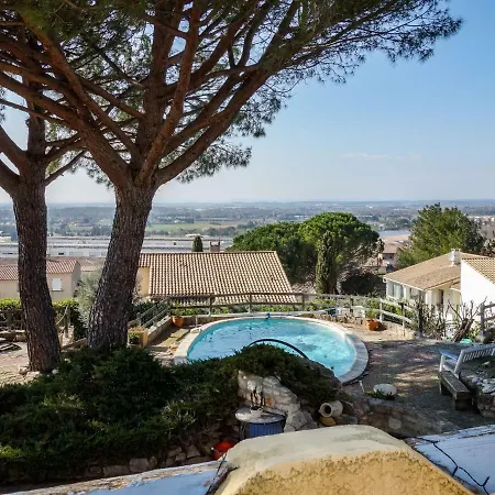 Holiday La Maison Jaune *